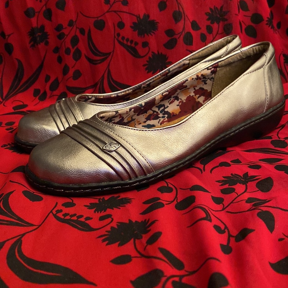 Soft Style Soft Delight Hush Puppies size 9